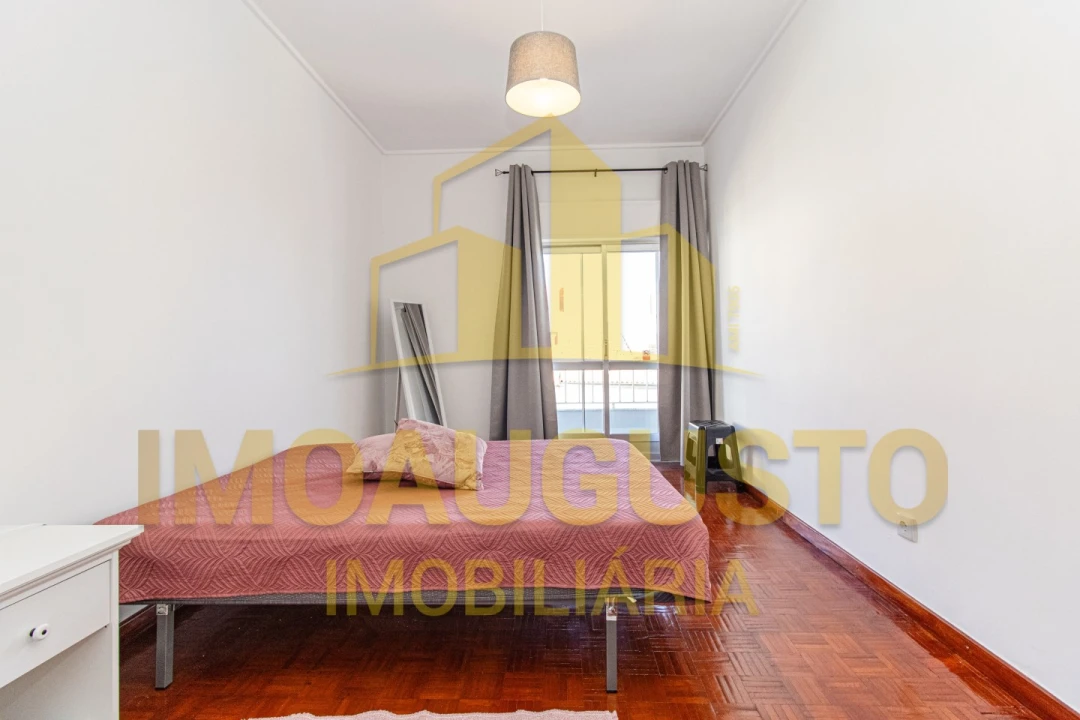 Apartamento T3 para Venda em Guarda Foto 9