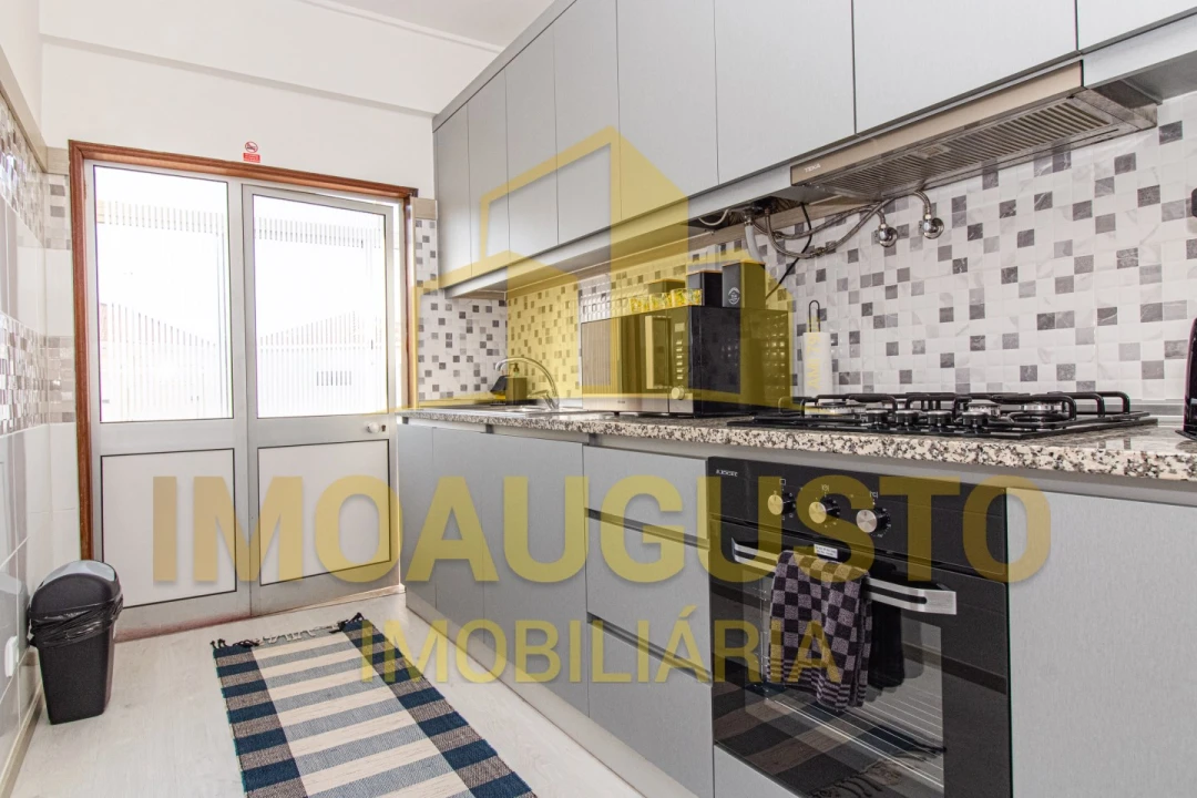 Apartamento T3 para Venda em Guarda Foto 1