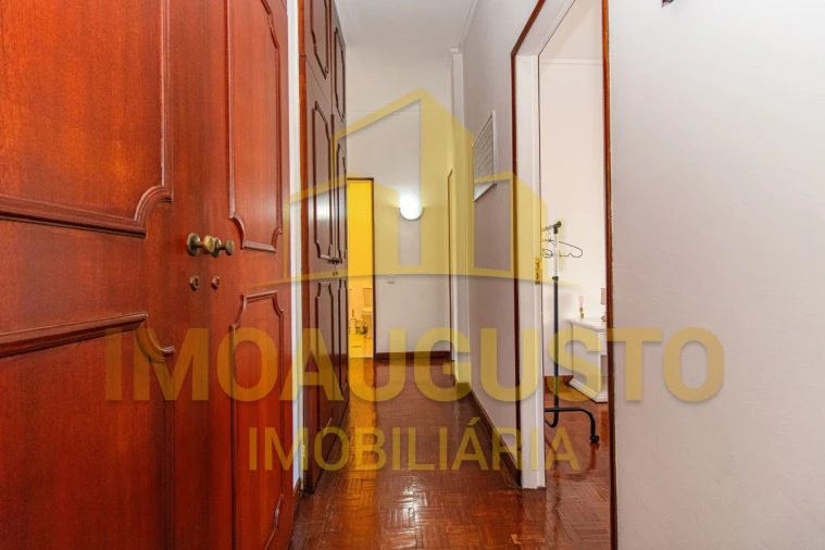 Apartamento T3 para Venda em Guarda Foto 16