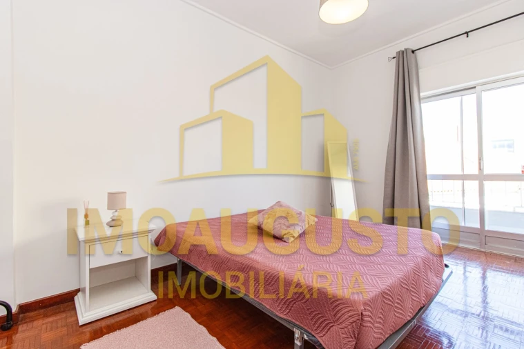 Apartamento T3 para Venda em Guarda Foto 8
