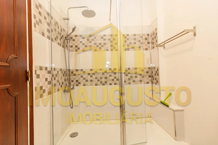 Apartamento T3 para Venda em Guarda Foto 18