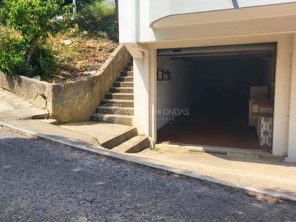 Garagem para Venda em Rio de Mouro Foto 2