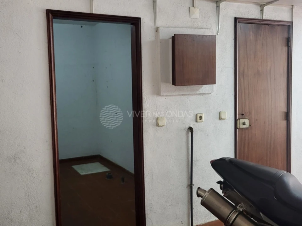 Garagem para Venda em Rio de Mouro Foto 6