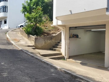 Garagem para Venda em Rio de Mouro