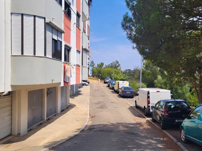 Garagem para Venda em Rio de Mouro Foto 11