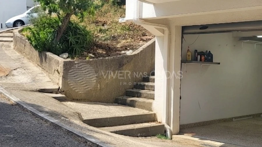 Garagem para Venda em Rio de Mouro