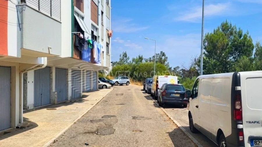 Garagem para Venda em Rio de Mouro