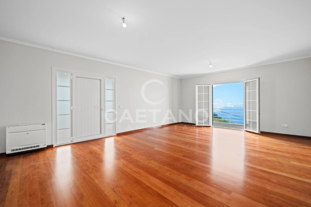Moradia T3 para Venda em Canhas Foto 4