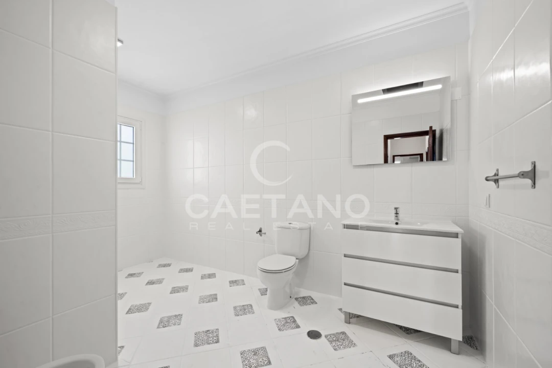 Moradia T3 para Venda em Canhas Foto 21