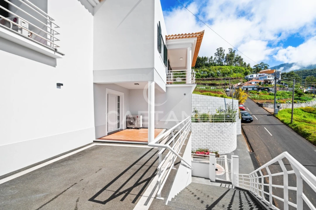 Moradia T3 para Venda em Canhas Foto 34