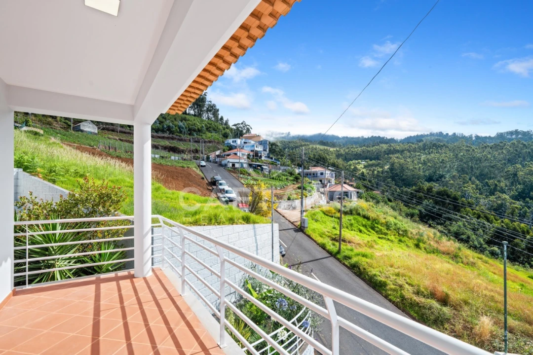 Moradia T3 para Venda em Canhas Foto 45
