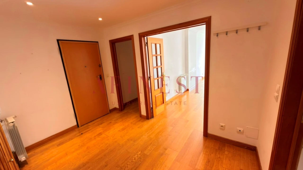 Apartamento T3 para Arrendamento em Carcavelos e Parede Foto 6