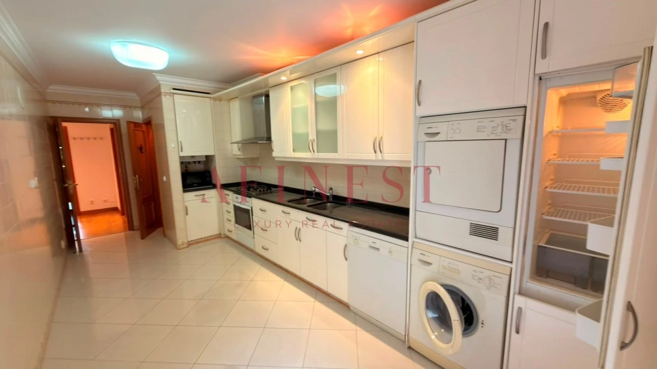 Apartamento T3 para Arrendamento em Carcavelos e Parede Foto 5