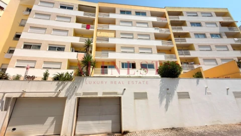 Apartamento T3 para Arrendamento em Carcavelos e Parede
