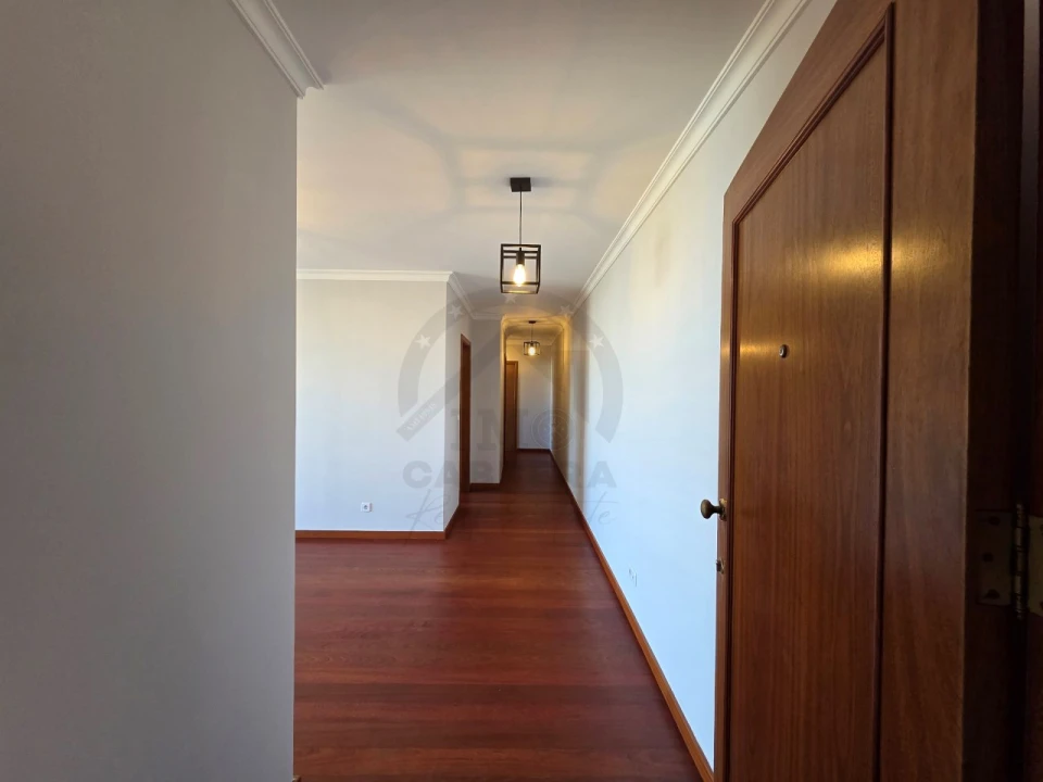 Apartamento T2 para Venda em São Martinho Foto 2