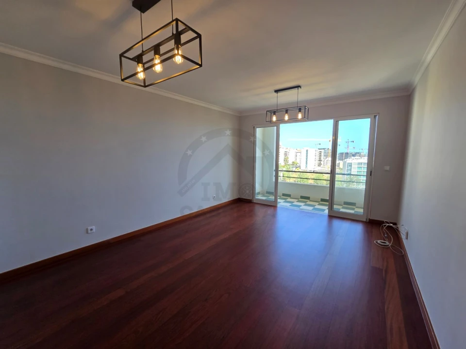 Apartamento T2 para Venda em São Martinho Foto 5