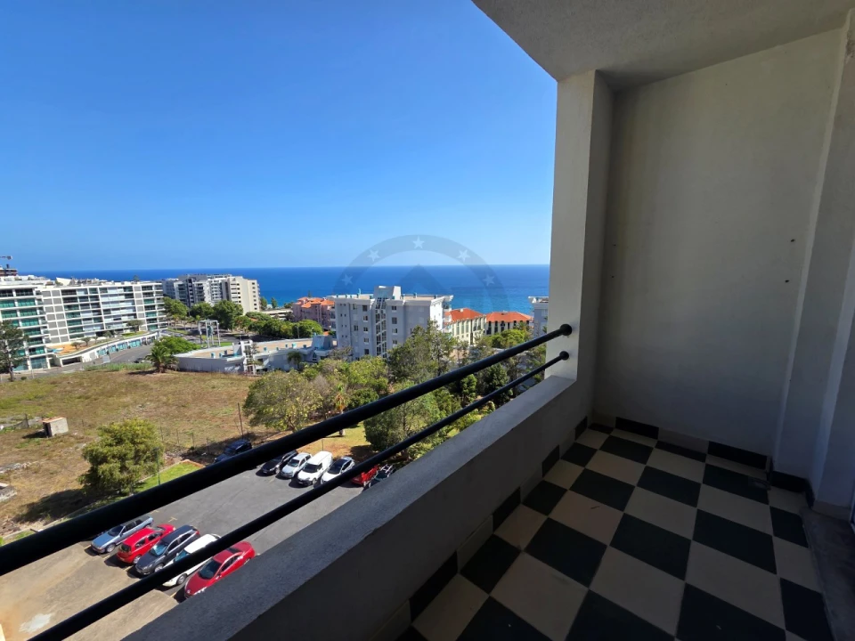 Apartamento T2 para Venda em São Martinho Foto 7