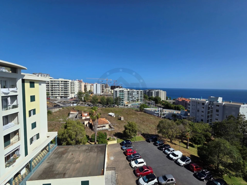 Apartamento T2 para Venda em São Martinho Foto 9