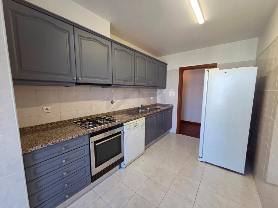 Apartamento T2 para Venda em São Martinho Foto 12
