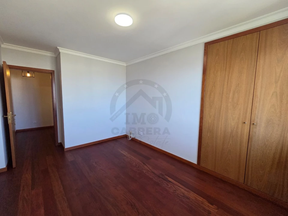 Apartamento T2 para Venda em São Martinho Foto 16