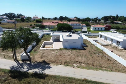 Moradia T3 para Venda em Nossa Senhora do Pópulo, Coto e São Gregório