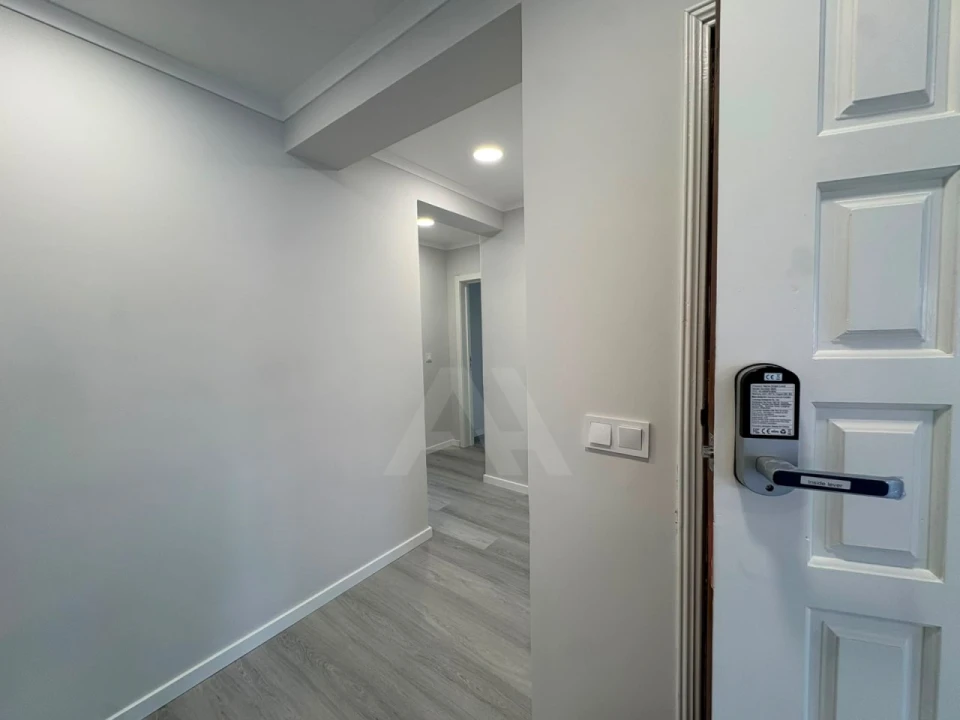 Apartamento T4 para Venda em Amora Foto 11