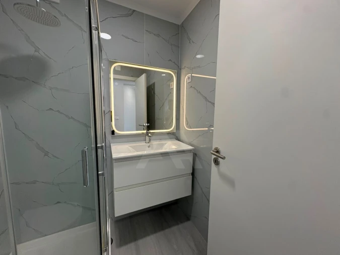Apartamento T4 para Venda em Amora Foto 7