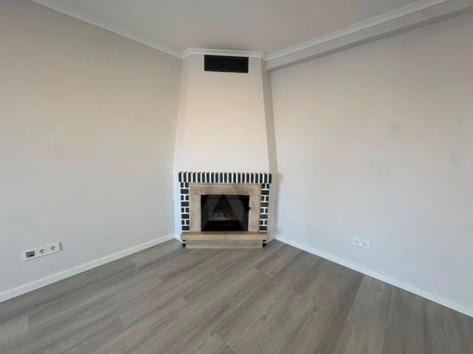 Apartamento T4 para Venda em Amora Foto 16
