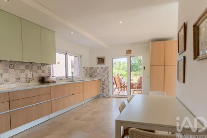 Moradia T4 para Venda em Conceição e Estoi