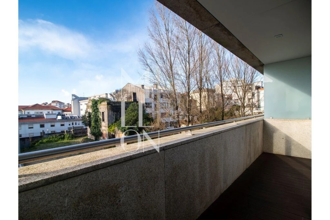 Apartamento T2 para Arrendamento em Cedofeita, Santo Ildefonso, Sé, Miragaia, São Nicolau e Vitória Foto 21