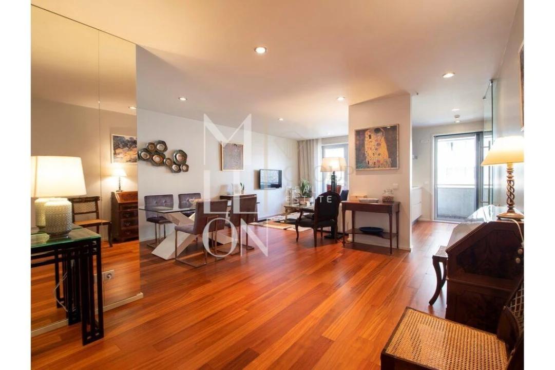 Apartamento T2 para Arrendamento em Cedofeita, Santo Ildefonso, Sé, Miragaia, São Nicolau e Vitória Foto 6