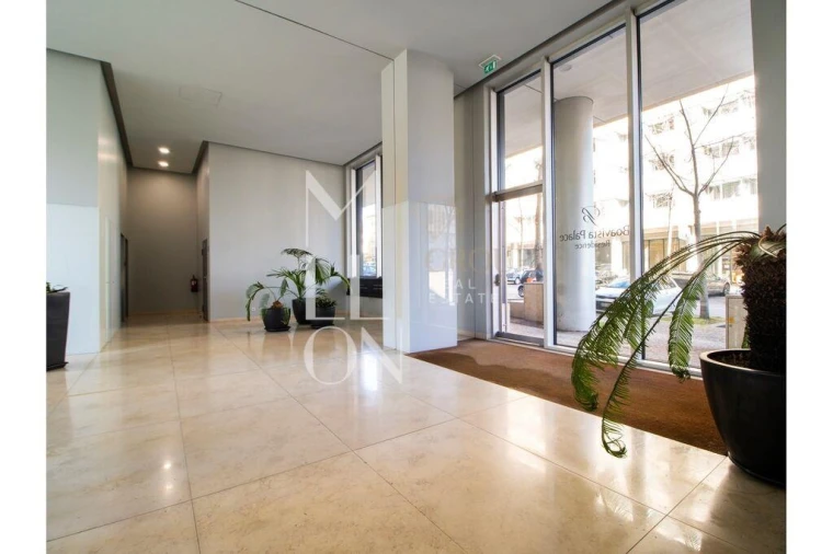 Apartamento T2 para Arrendamento em Cedofeita, Santo Ildefonso, Sé, Miragaia, São Nicolau e Vitória Foto 3
