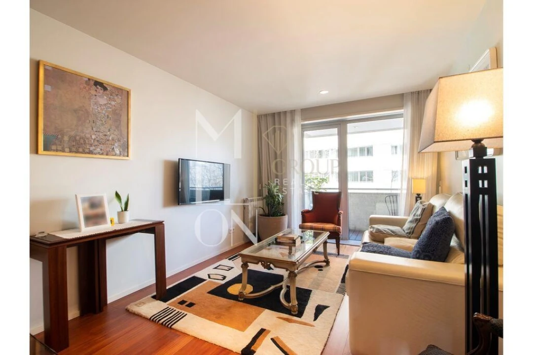 Apartamento T2 para Arrendamento em Cedofeita, Santo Ildefonso, Sé, Miragaia, São Nicolau e Vitória Foto 8