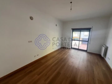 Apartamento T3 para Arrendamento em Alcochete