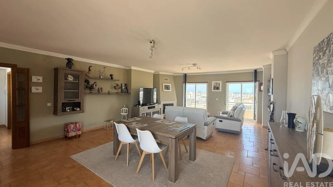 Apartamento para Venda em Olhão Foto 5