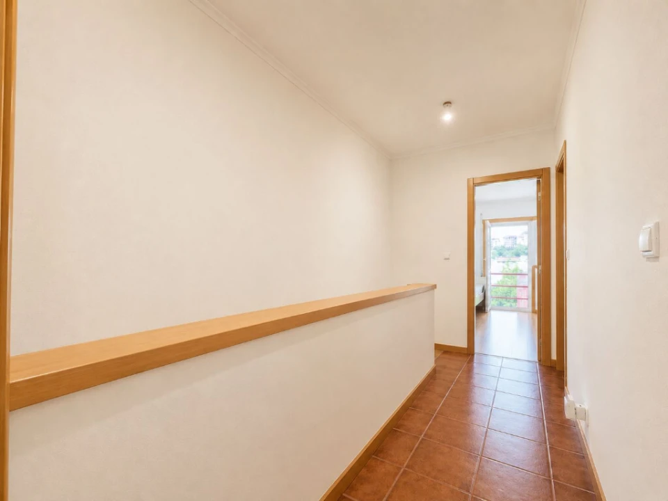 Apartamento T3 para Venda em Santo Antonio dos Olivais Foto 7
