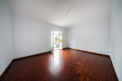 Apartamento T3 para Venda em Furnas