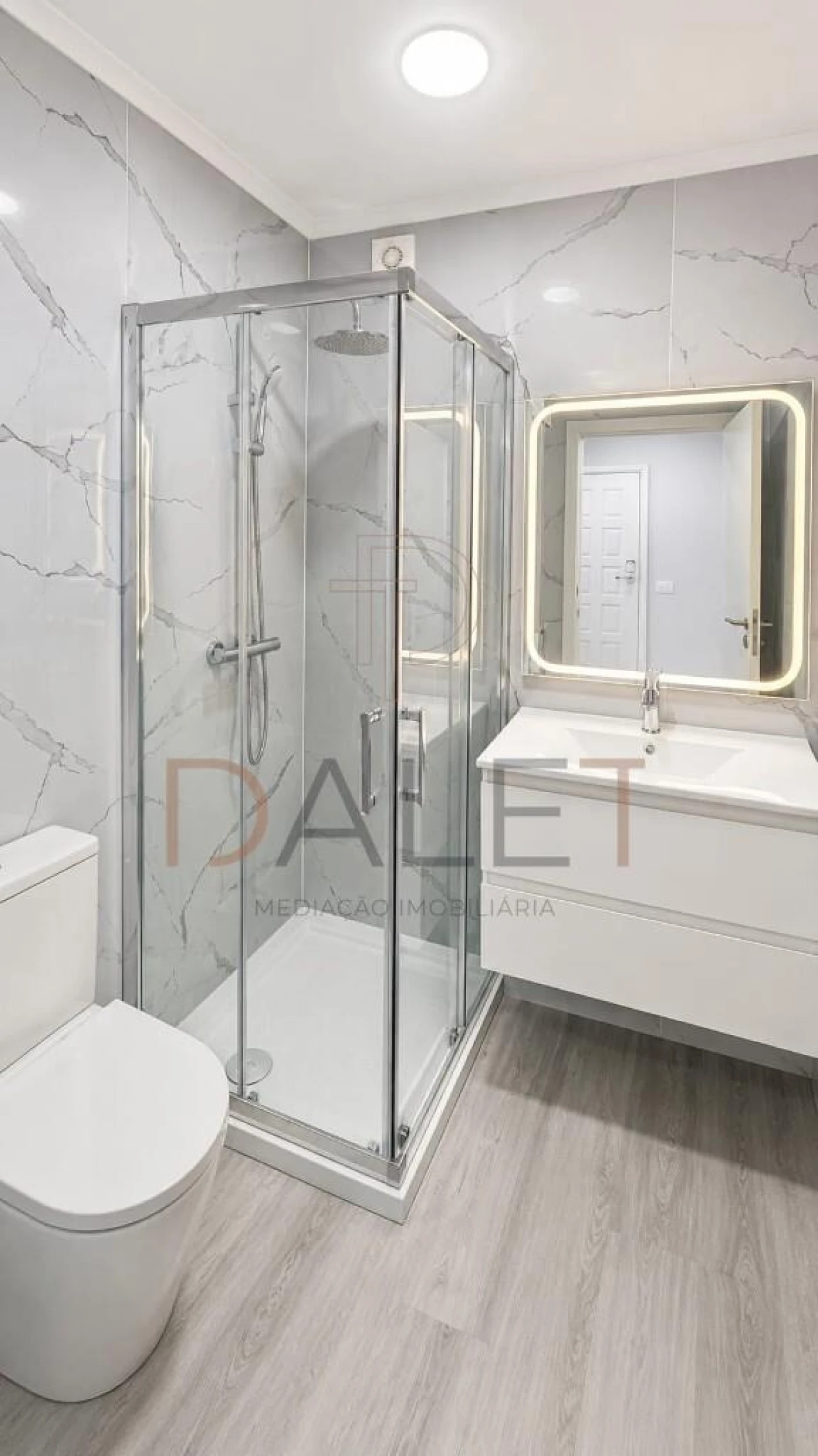 Apartamento T4 para Venda em Amora Foto 21