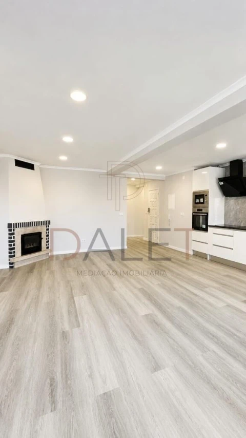 Apartamento T4 para Venda em Amora