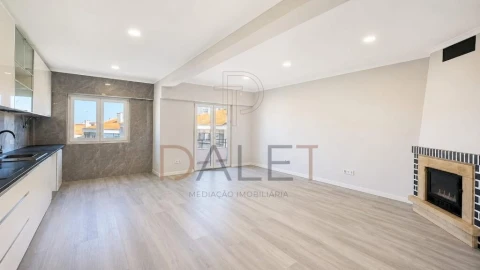 Apartamento T4 para Venda em Amora