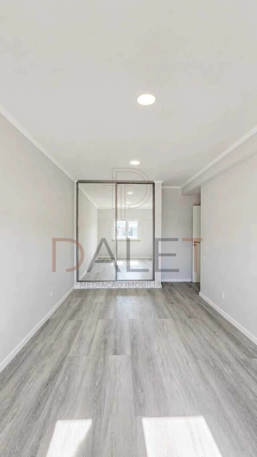 Apartamento T4 para Venda em Amora Foto 28