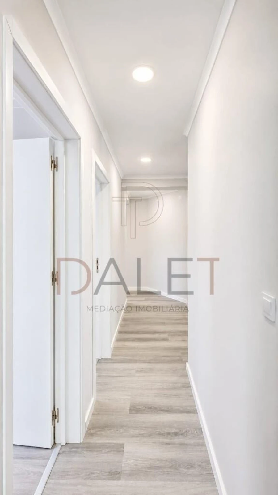 Apartamento T4 para Venda em Amora Foto 14