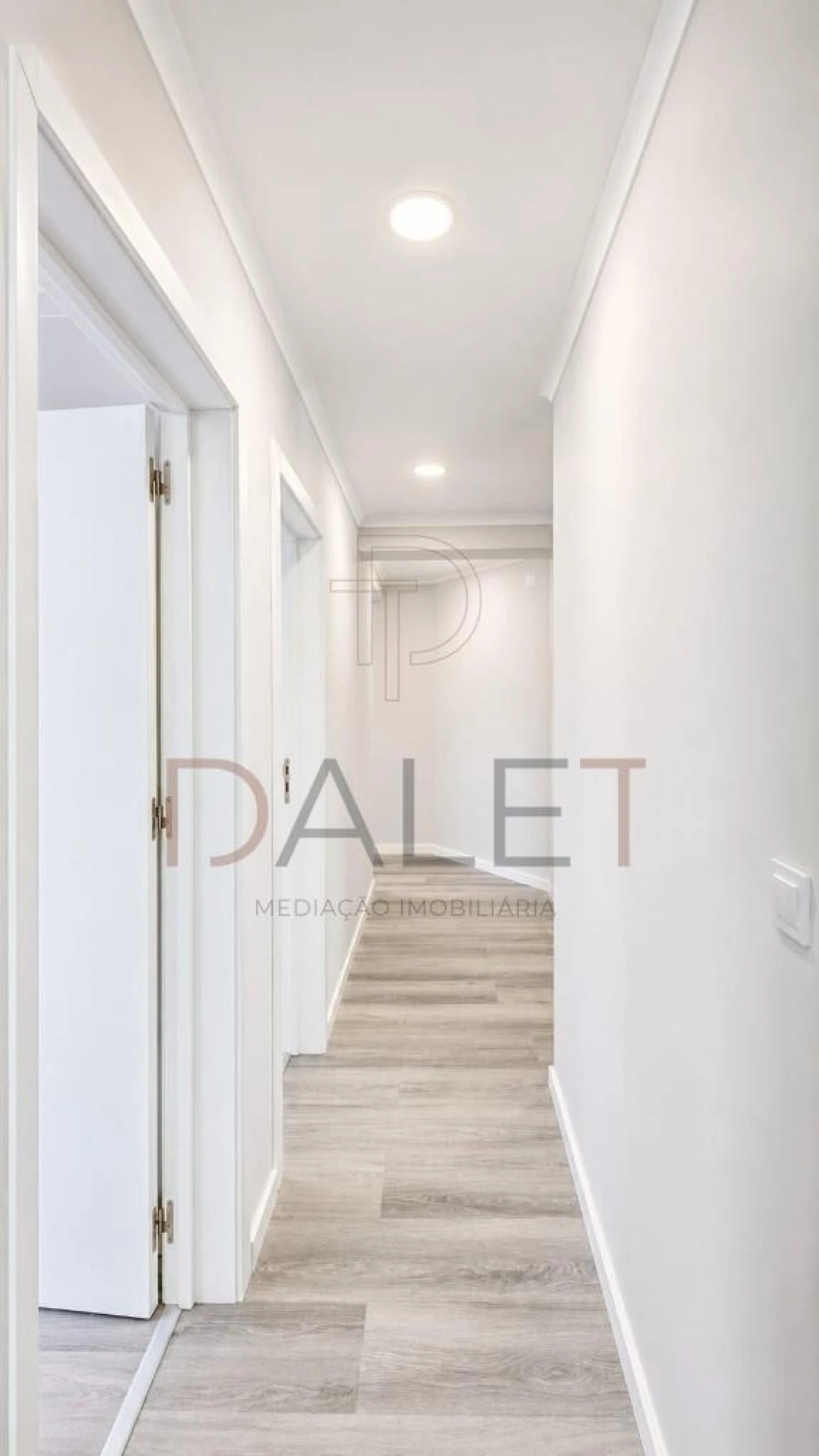 Apartamento T4 para Venda em Amora Foto 14