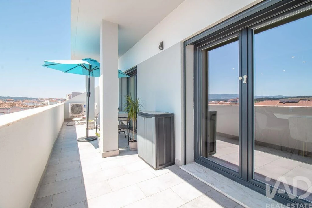 Apartamento T4 para Venda em Bombarral e Vale Covo Foto 23