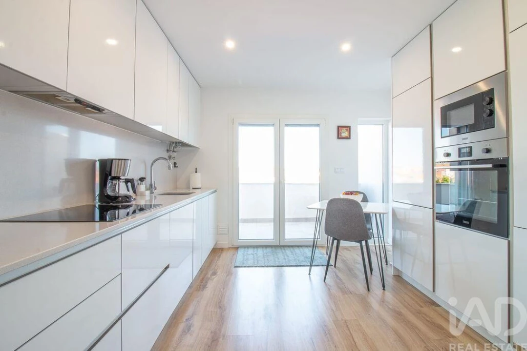 Apartamento T4 para Venda em Bombarral e Vale Covo Foto 33