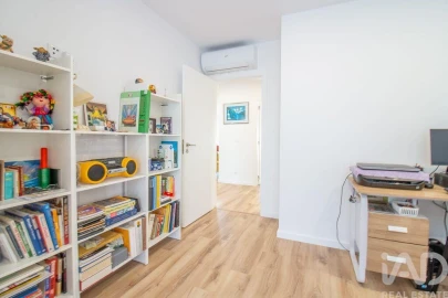 Apartamento T4 para Venda em Bombarral e Vale Covo
