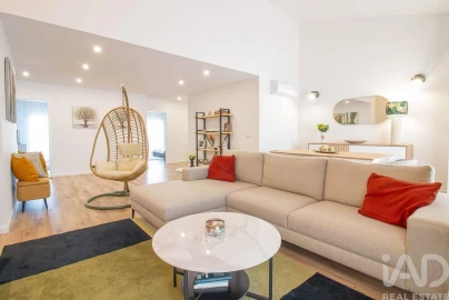 Apartamento T4 para Venda em Bombarral e Vale Covo