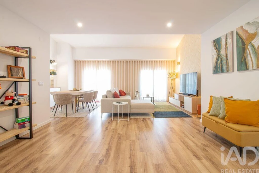 Apartamento T4 para Venda em Bombarral e Vale Covo Foto 20