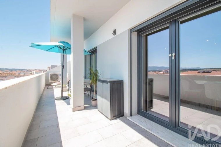 Apartamento T4 para Venda em Bombarral e Vale Covo Foto 23