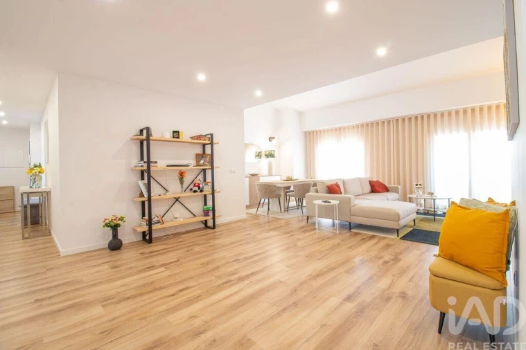 Apartamento T4 para Venda em Bombarral e Vale Covo Foto 19
